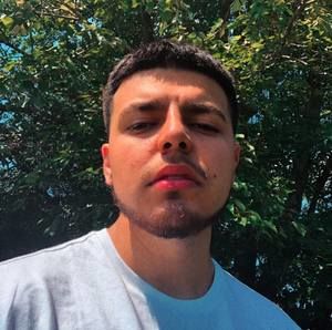 Meet your Posher, Elian